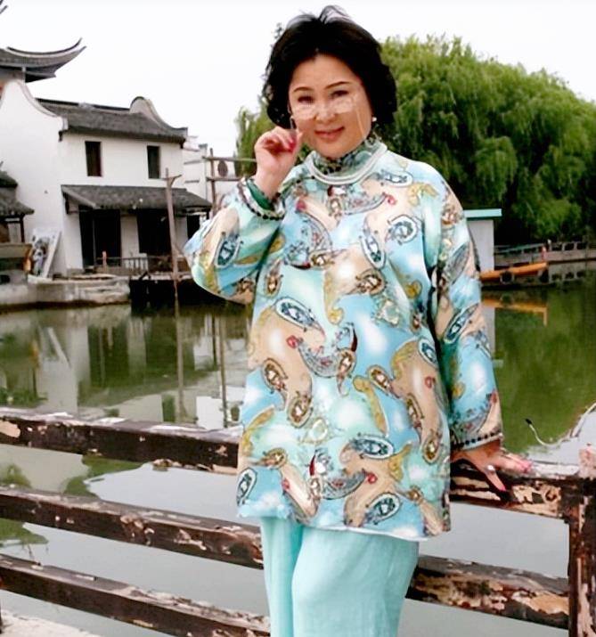 《叶问》普超英扮演包租人的角色普超英是一个好演员.