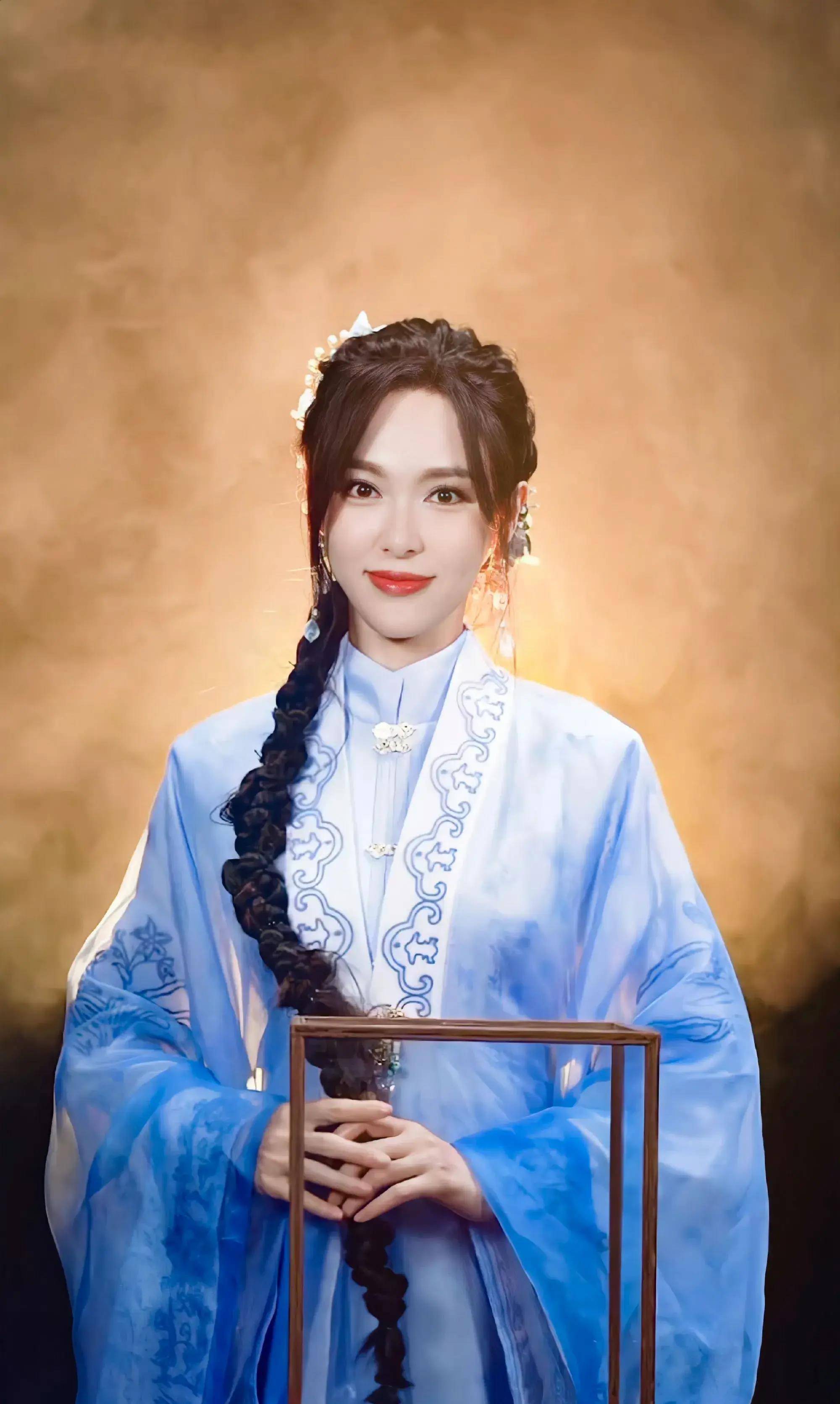 23娱乐瓜 肖战 唐嫣 杨紫 邓为 于适 龚俊 李沁 张子枫 乔欣 vogue