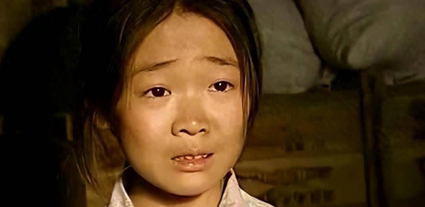 记得《暖春》中的小花吗?