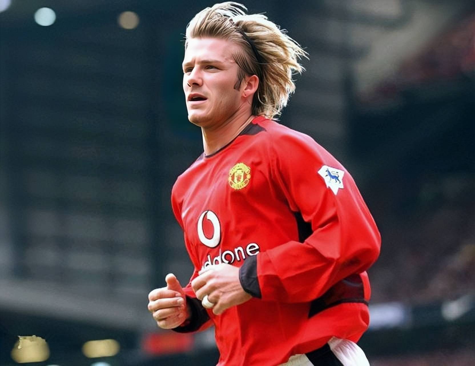 "巨石"强森模仿贝克汉姆,身穿曼联7号球衣遭曝光,球迷:服了!