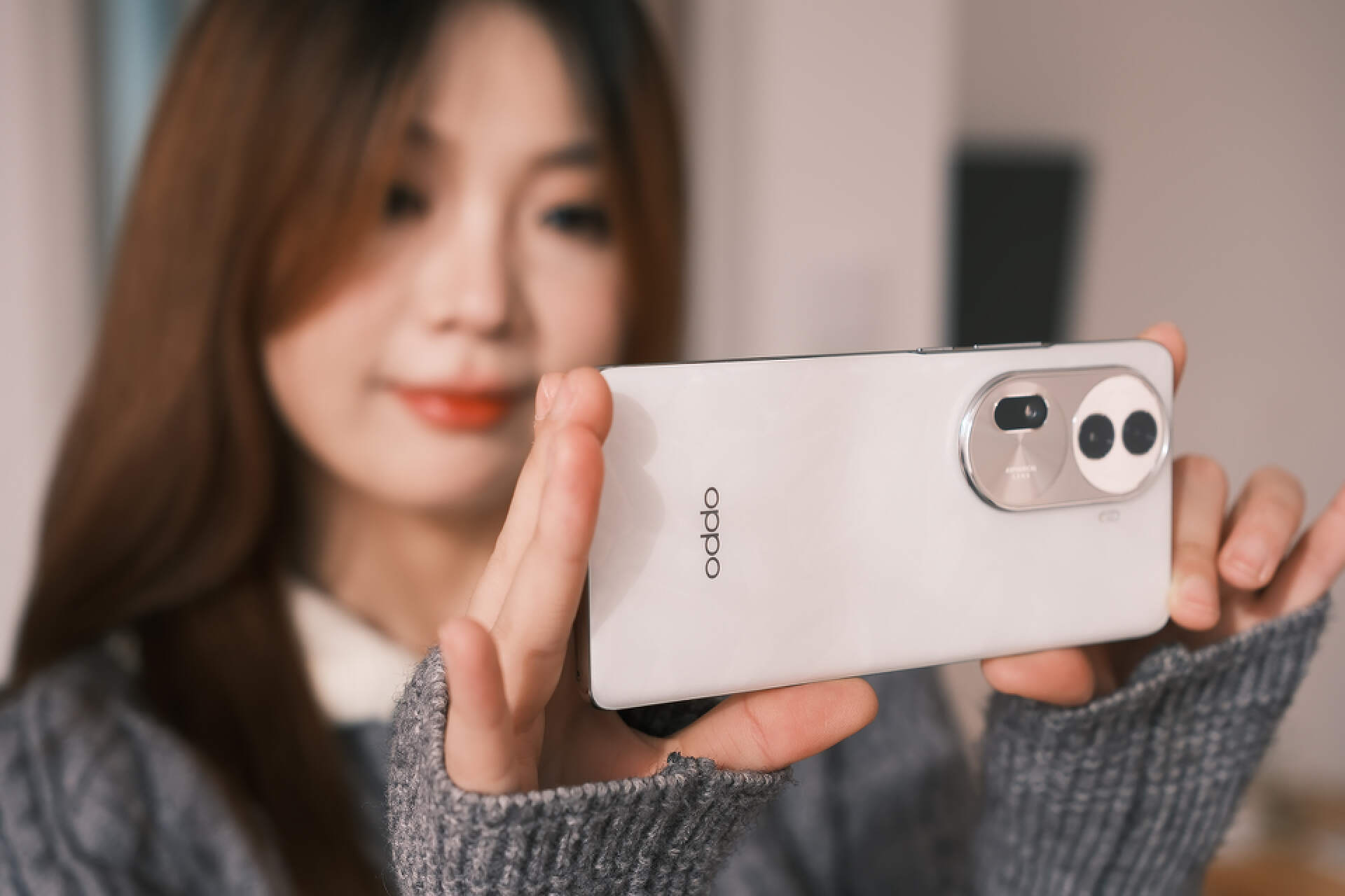 oppo reno11测评,2000元档位必选,录视频都可以大光圈景深虚化