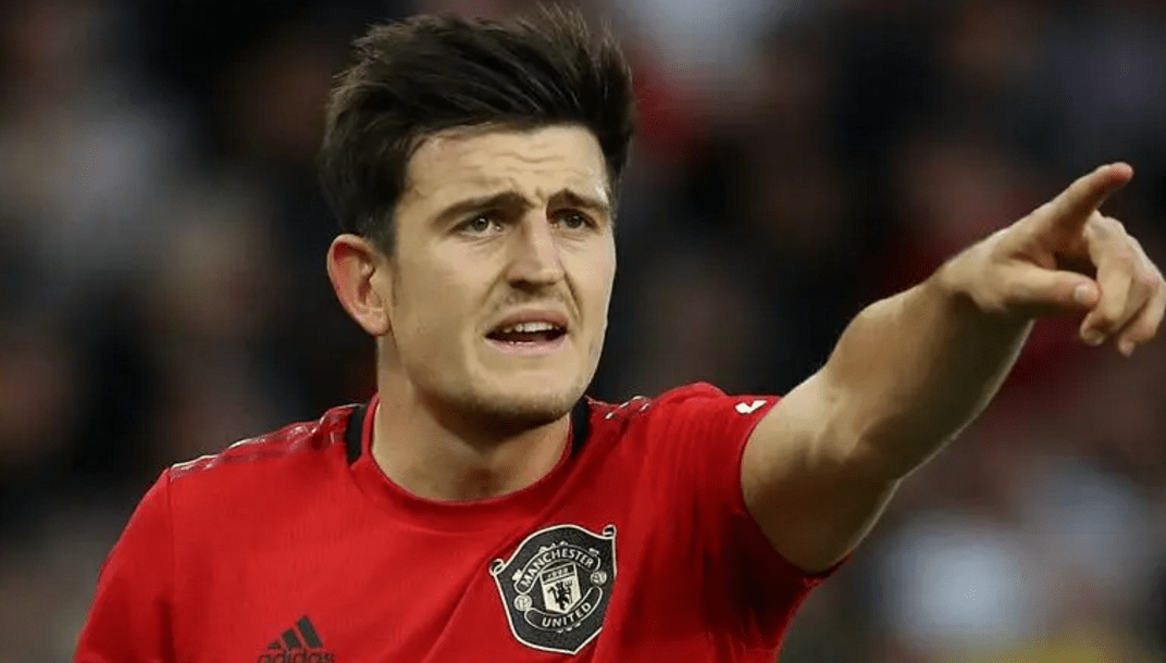 哈里·马奎尔,作为一名英格兰国家队的中卫_曼联俱乐部_足球_球迷