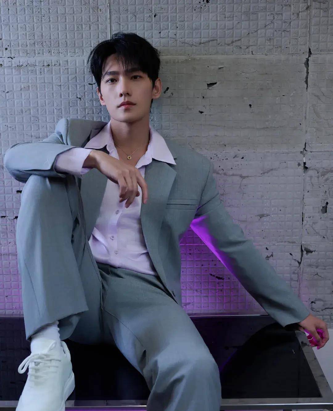 24娱乐瓜:吴亦凡王一博成毅杨洋朱一龙金晨刘诗诗王鹤棣白鹿_活动