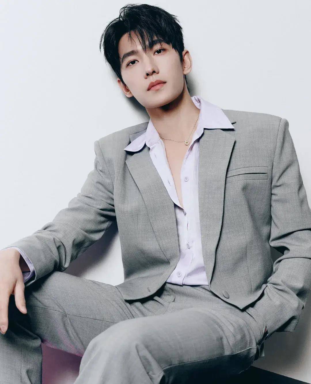 24娱乐瓜:吴亦凡王一博成毅杨洋朱一龙金晨刘诗诗王鹤棣白鹿_活动