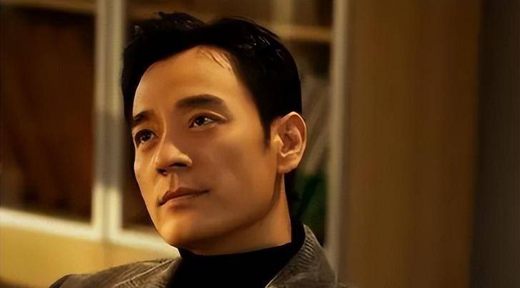 2001年,李光洁凭借在电视剧《走向共和》中饰演"光绪皇帝"成功进入