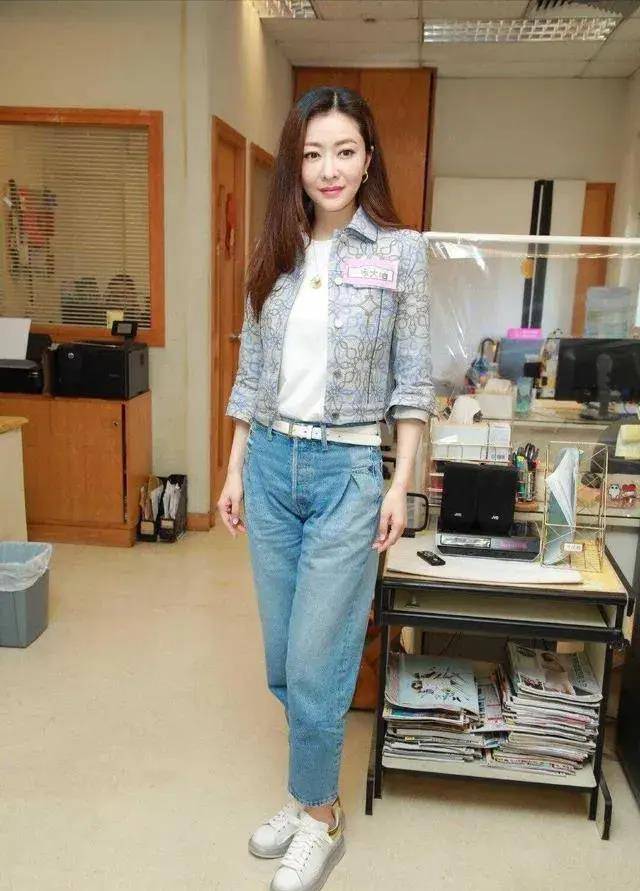 2008年,熊黛林因在功夫片《叶问》中饰演叶问妻子张永成而崭露头角.