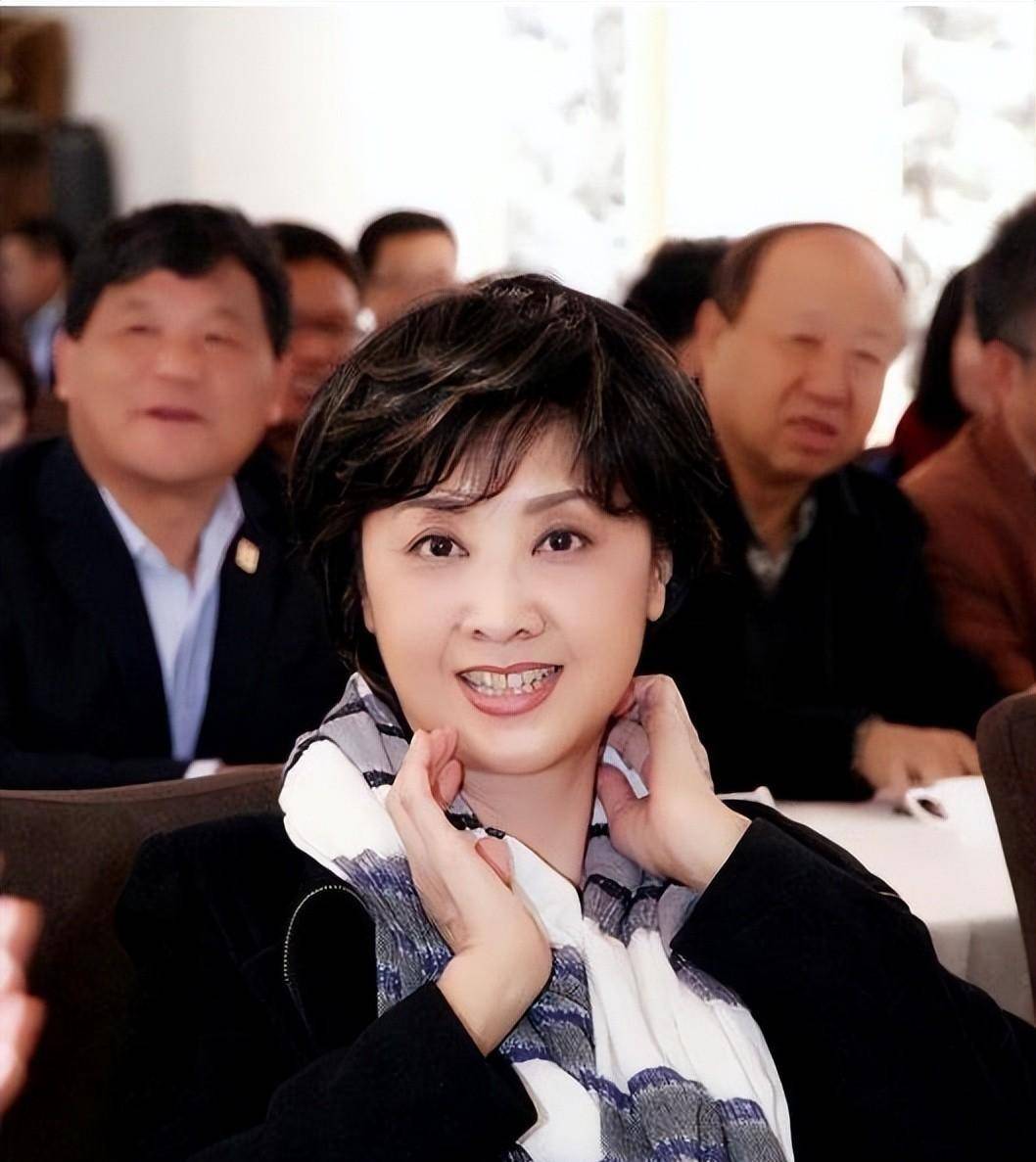 看到71岁朱琳老去的模样,才发现:杨洁选的女儿国国王名不虚传_西游记