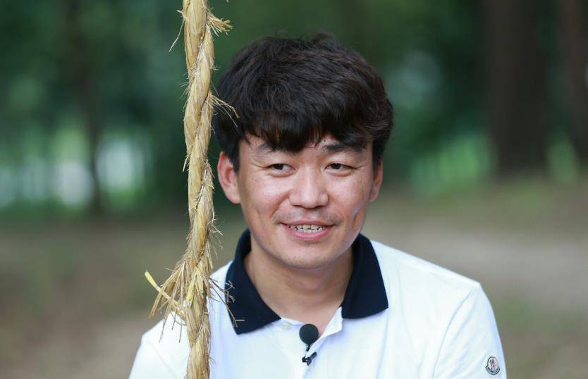 马蓉毕业于西北大学,211毕业的高材生,马蓉在学校就已经是校花级别的