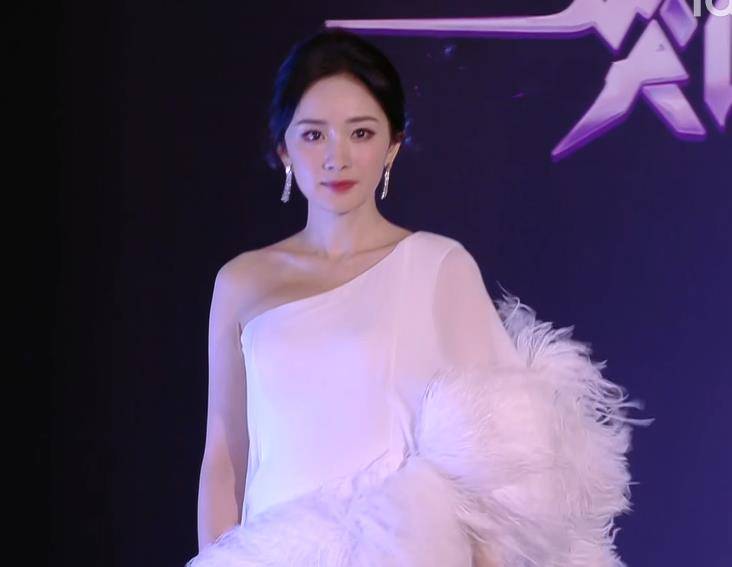 尖叫之夜明星亮点与尴尬,杨幂白裙暴露赘肉,刘诗诗眼窝显疲态   第6张