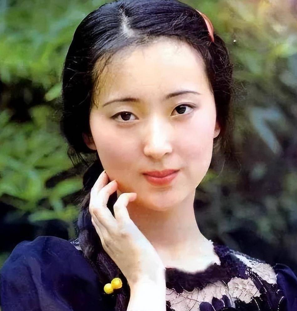 "林黛玉"陈晓旭:出生一件怪事,离世一件怪事,一切早已注定_角色_名字