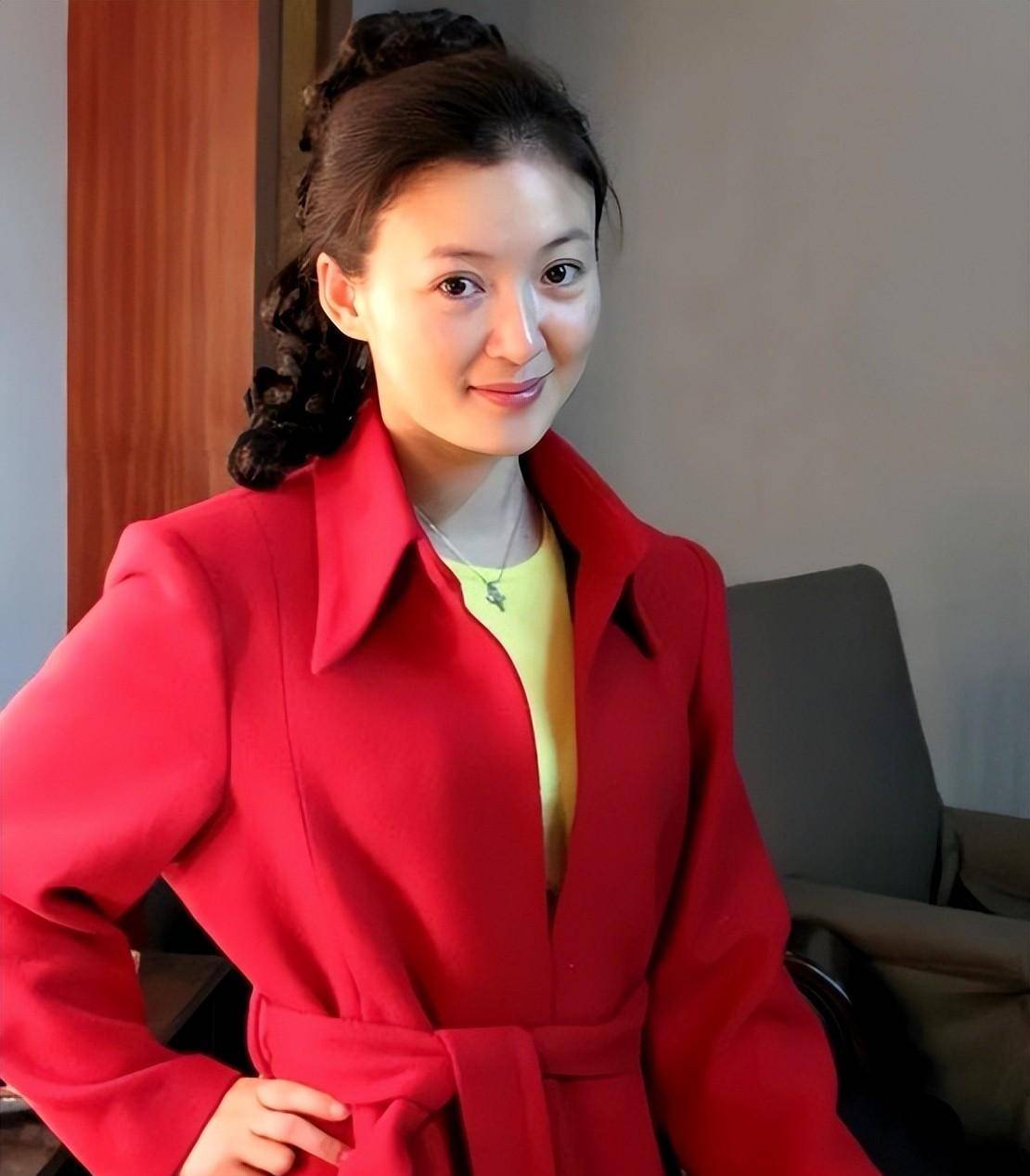 她靠一部戏红到现在,却因爱情有"洁癖",48岁至今未婚_池华琼_生活