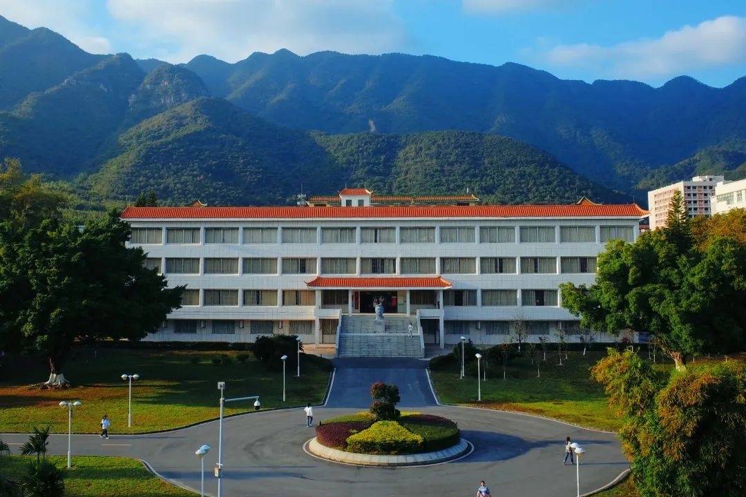 超千亩新校区开工建设,升大更名有望了_肇庆_大学_西江