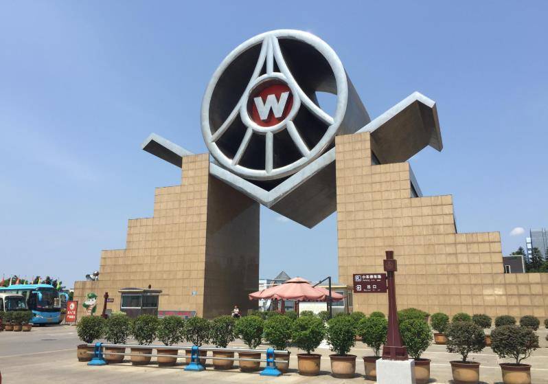 四川最"奇特"的大楼,曾入选"十大丑陋建筑",却成当地地标_五粮液_旅游