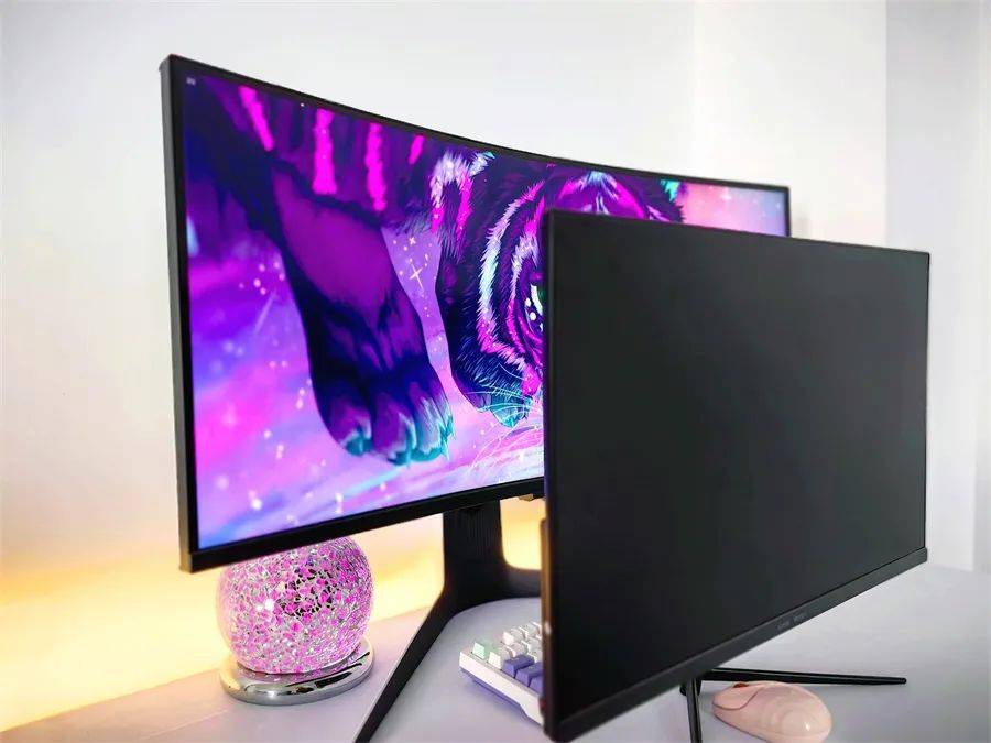 懂显示器的为什么选带鱼屏,不吹不黑说说雷鸟Q8显示器使用感受