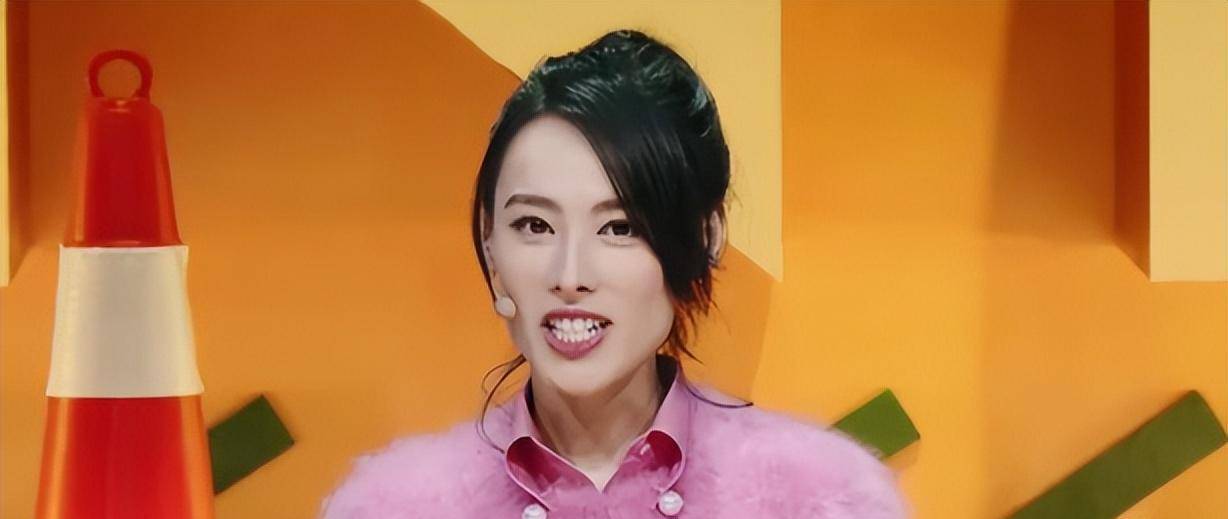 梁洛施:出席活动透露自己的感情现状,仨儿子担心母亲一人太孤单_观众