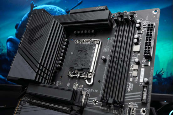 技嘉小雕x z790 aorus elite x wifi7主板评测:既人性化又全面_内存