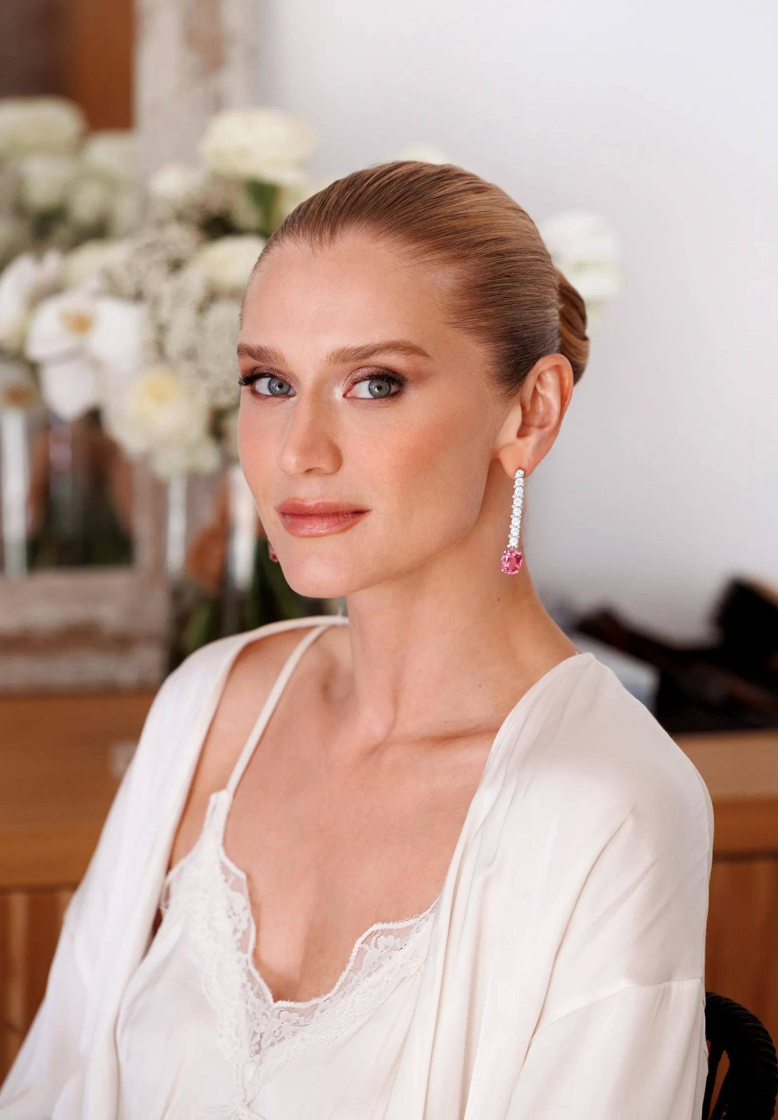 大罗和罗纳尔多与高清照结婚!婚礼由周太奢华主持,新娘非常漂亮