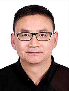 作者:蒋龙友作者简介:蒋龙友,笔名致远,安徽安庆人.