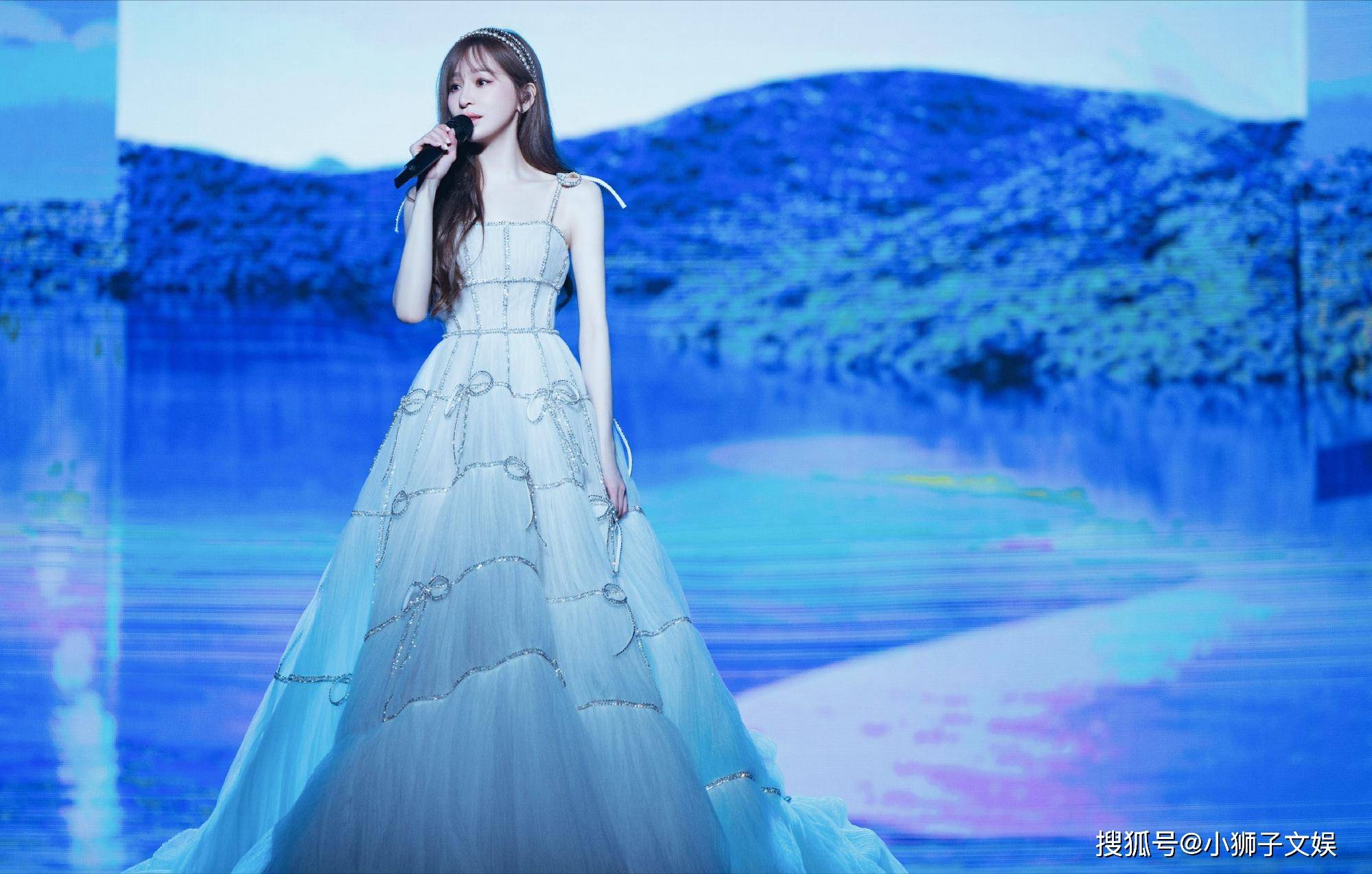 王心凌《第一次爱的人》汪苏泷《爱丫爱丫》(原唱:by2)毛阿敏《篱笆墙