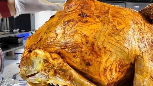 日本炫富"神户牛",迪拜炫富"烤骆驼",中国网友却晒出猪肉_食物_长江