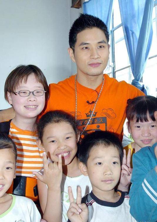 入美身份,被禁止回来的刘承俊,下跪道歉都不管用,解气吗?