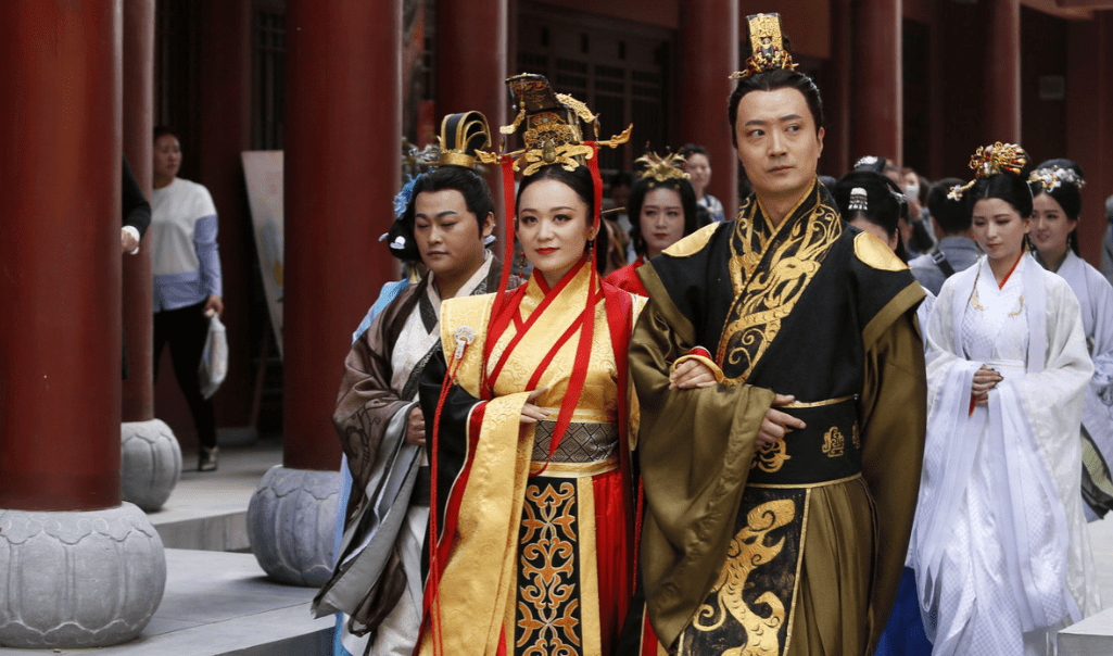 驸马纳妾公主提刀要杀人,看到小妾样貌瞬间心软,从此诞生一成语_蜀地