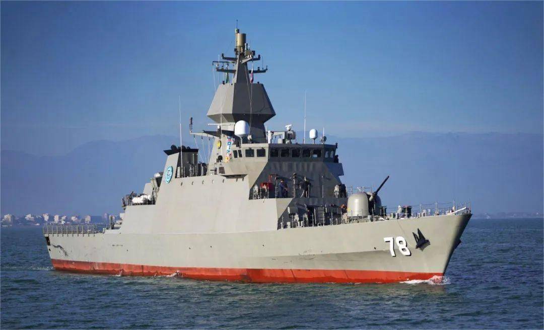 美国海军登门，伊朗当即拿出最新战舰，似曾相识的东方奥秘力气 