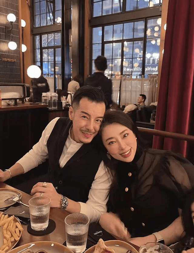 海一天:与哈达闪婚闪离,再婚娶小12岁娇妻,结婚6年