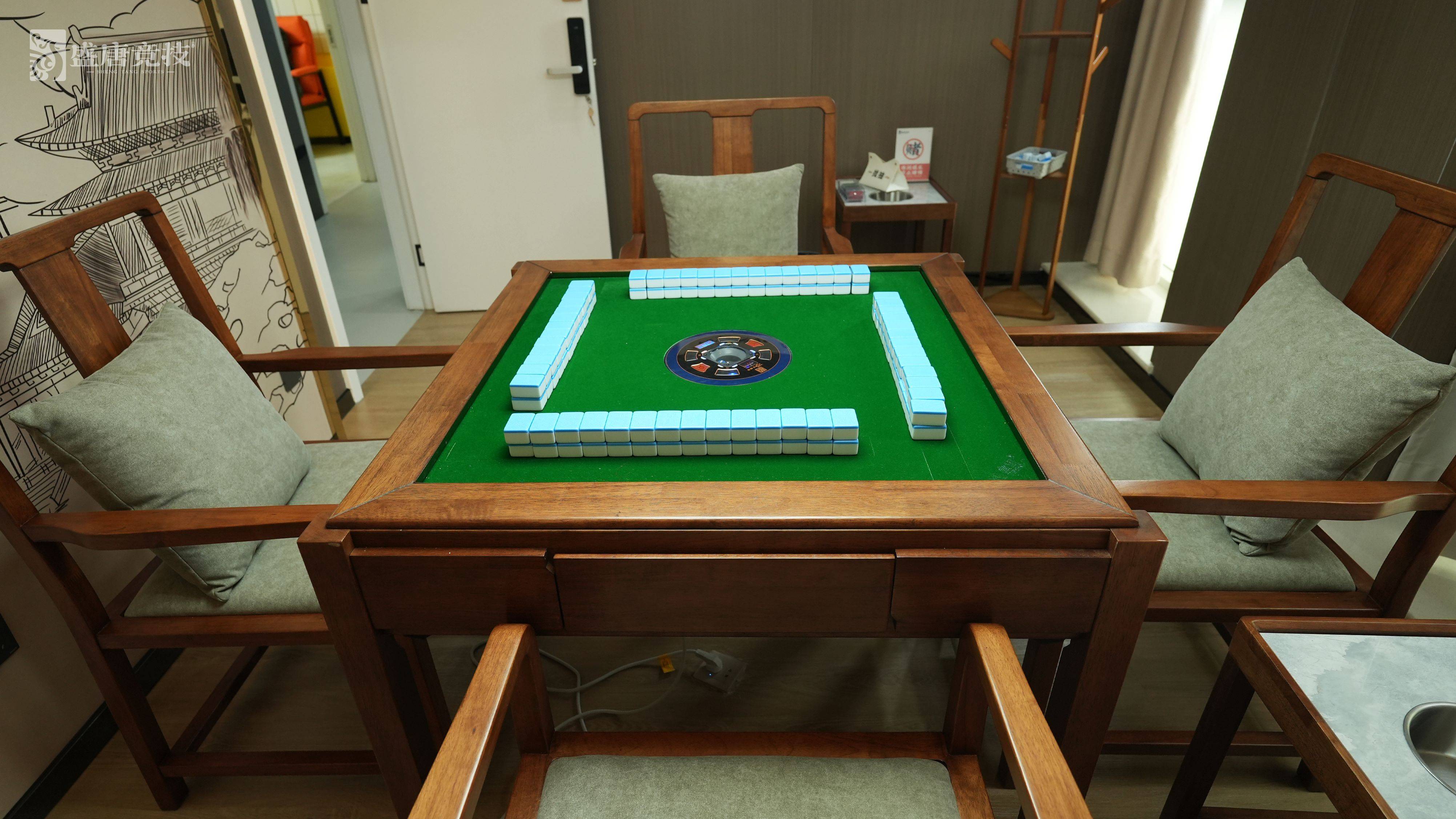 棋牌室内部照片图片