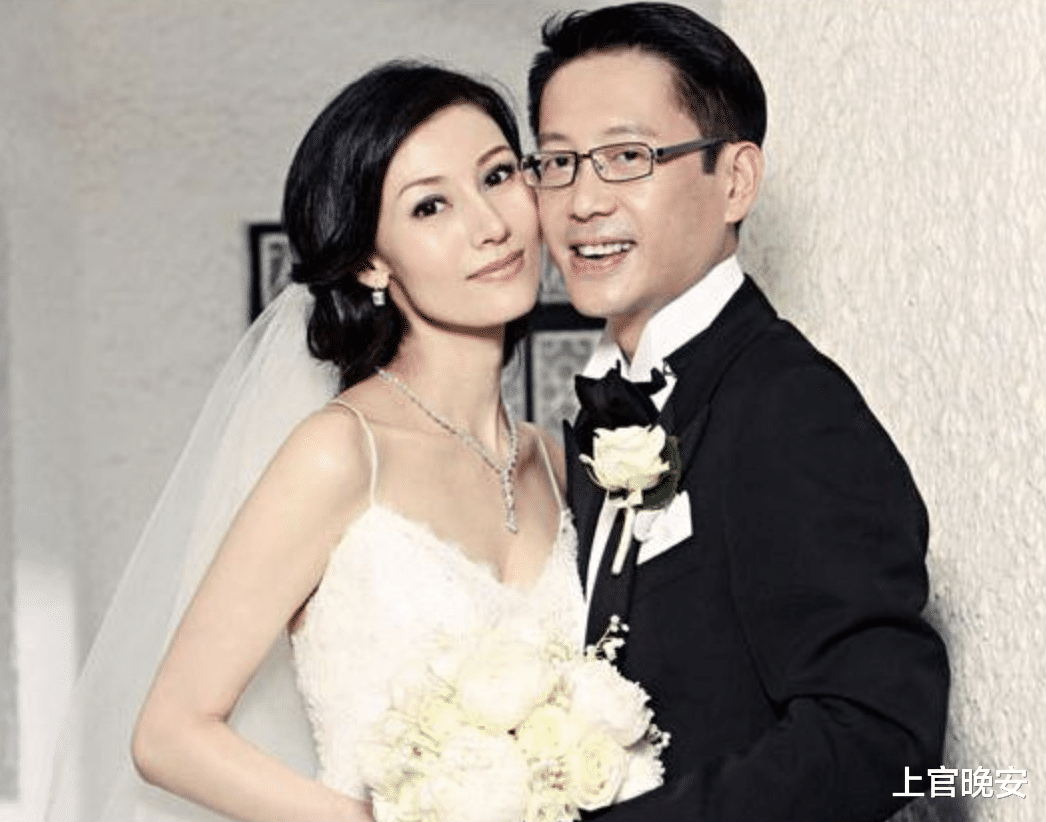 还记得最美港姐李嘉欣和许晋亨的儿子吗?