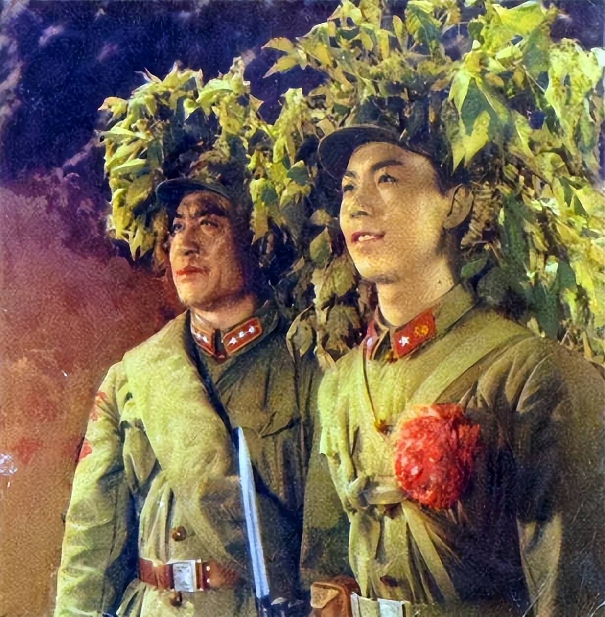 影视作品中55式军服的穿帮