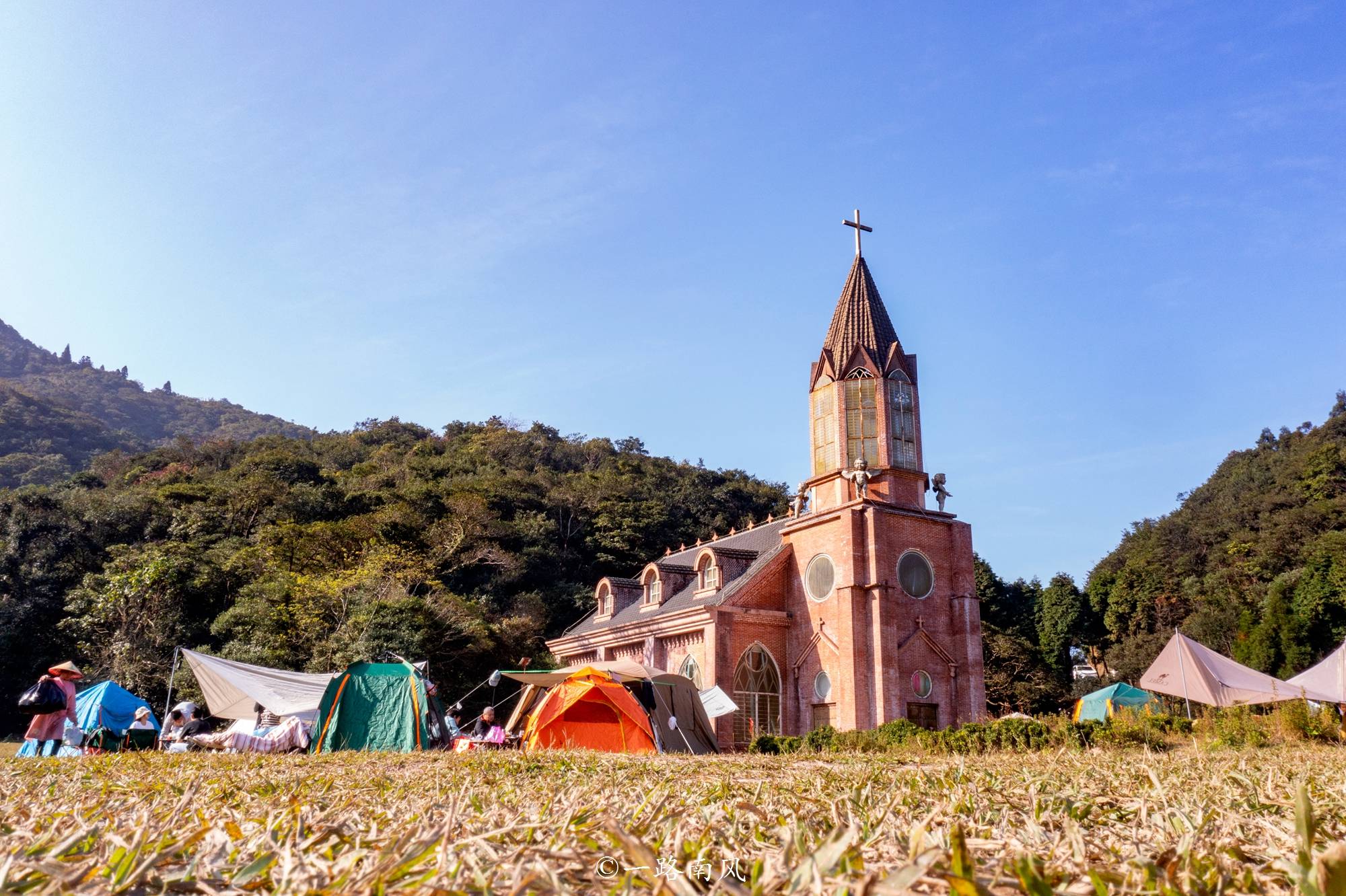 广西又有一个景区走红,一千多年前被封为南方西岳,就在玉林_大容山