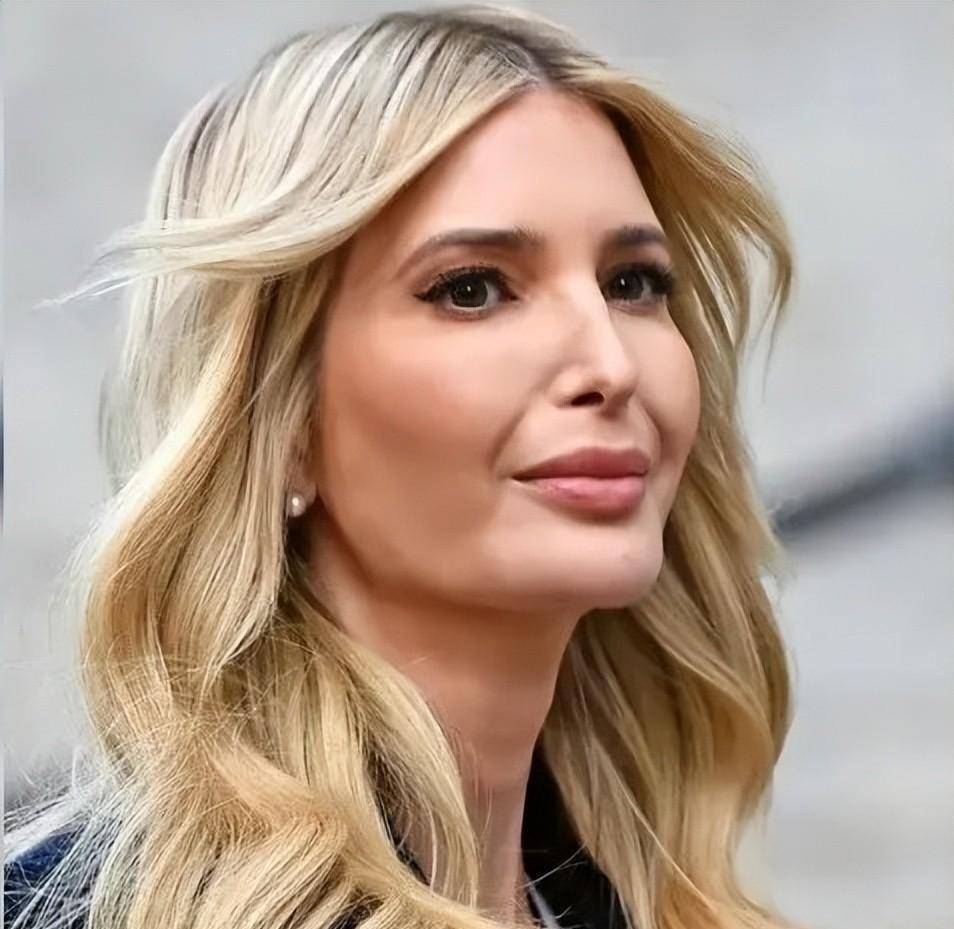 41岁伊万卡老了:脸僵了身材依旧苗条,12岁大女儿远不如她少女时