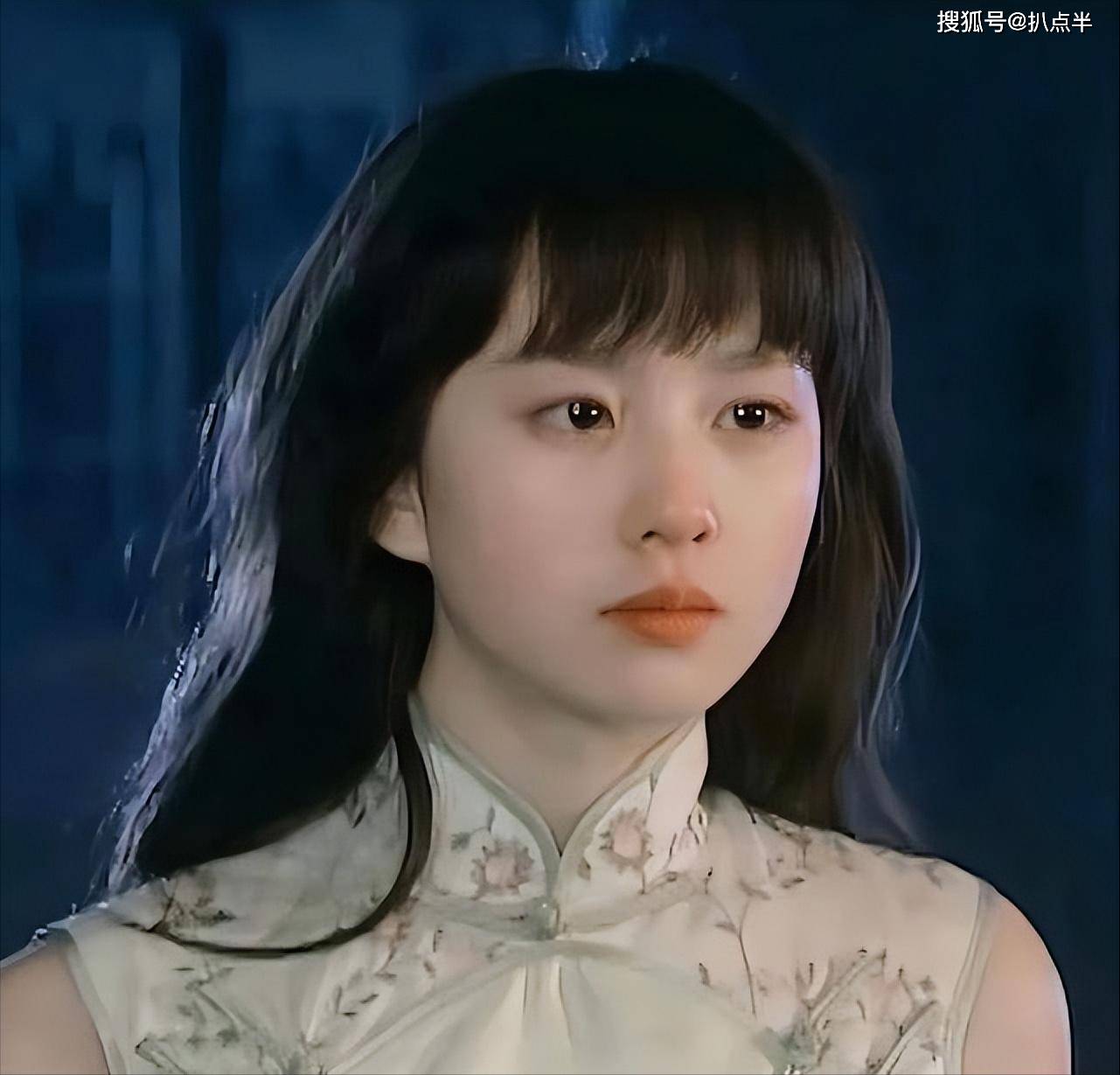 锁金还特意将她的艺名改为"刘诗诗",此后两人又合作了《飞花如蝶》