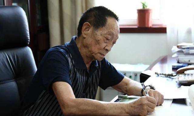袁隆平生活有多简朴?