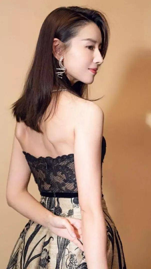 董洁高清壁纸美图,皮肤白皙,一颦一笑尽显时尚_风姿_知性