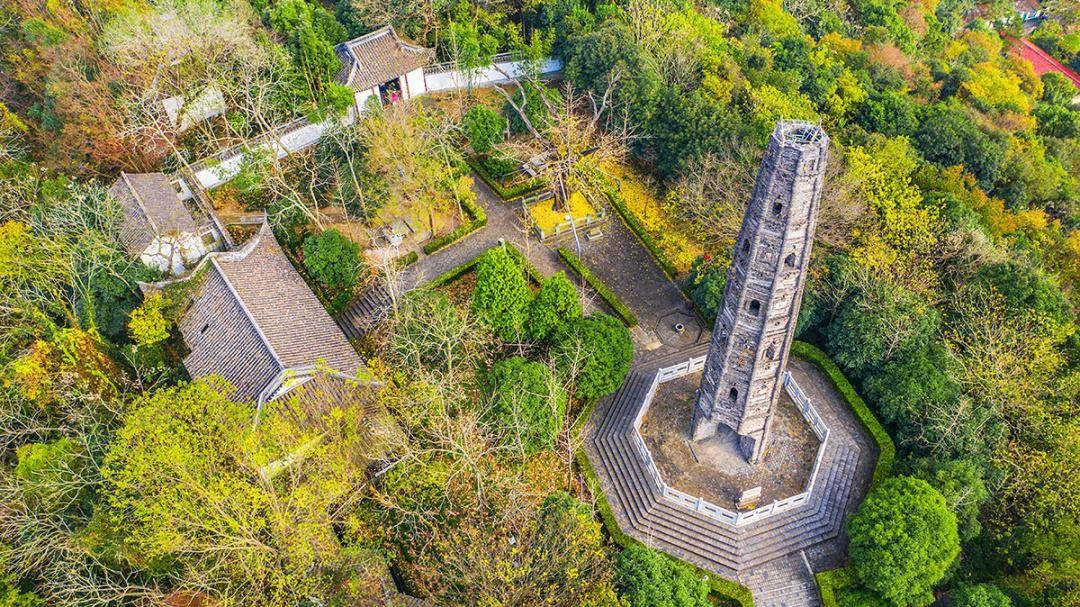 上海一座山峰,是佘山九峰十二山中山林面积大,海拔最高的一座山_游客