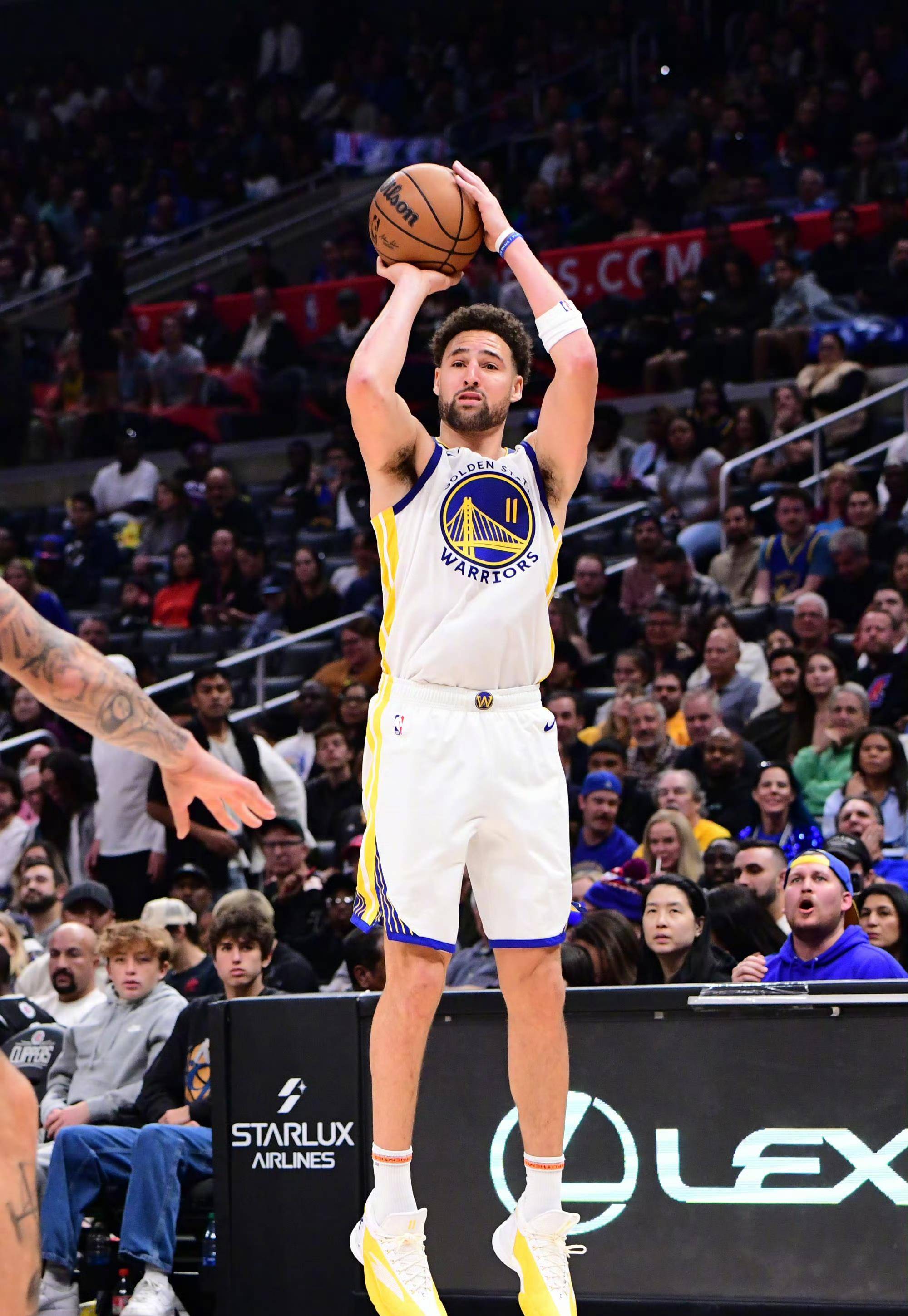 勇士又创丢人尴尬记录,科尔短短8字引热议,谁注意库里?