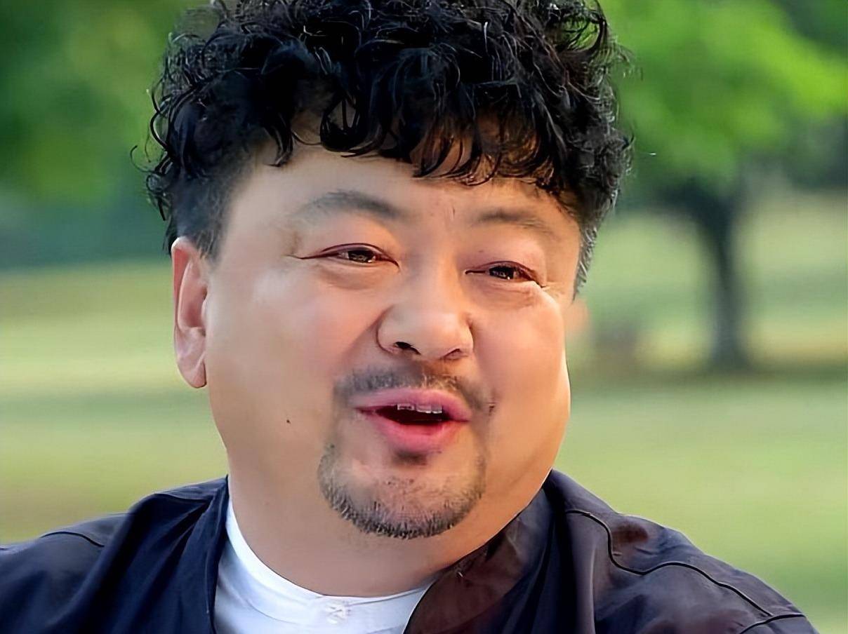 洪剑涛:跟初恋结婚,恋爱也同样甜蜜,儿子成他的骄傲_工作_洪洋_代表