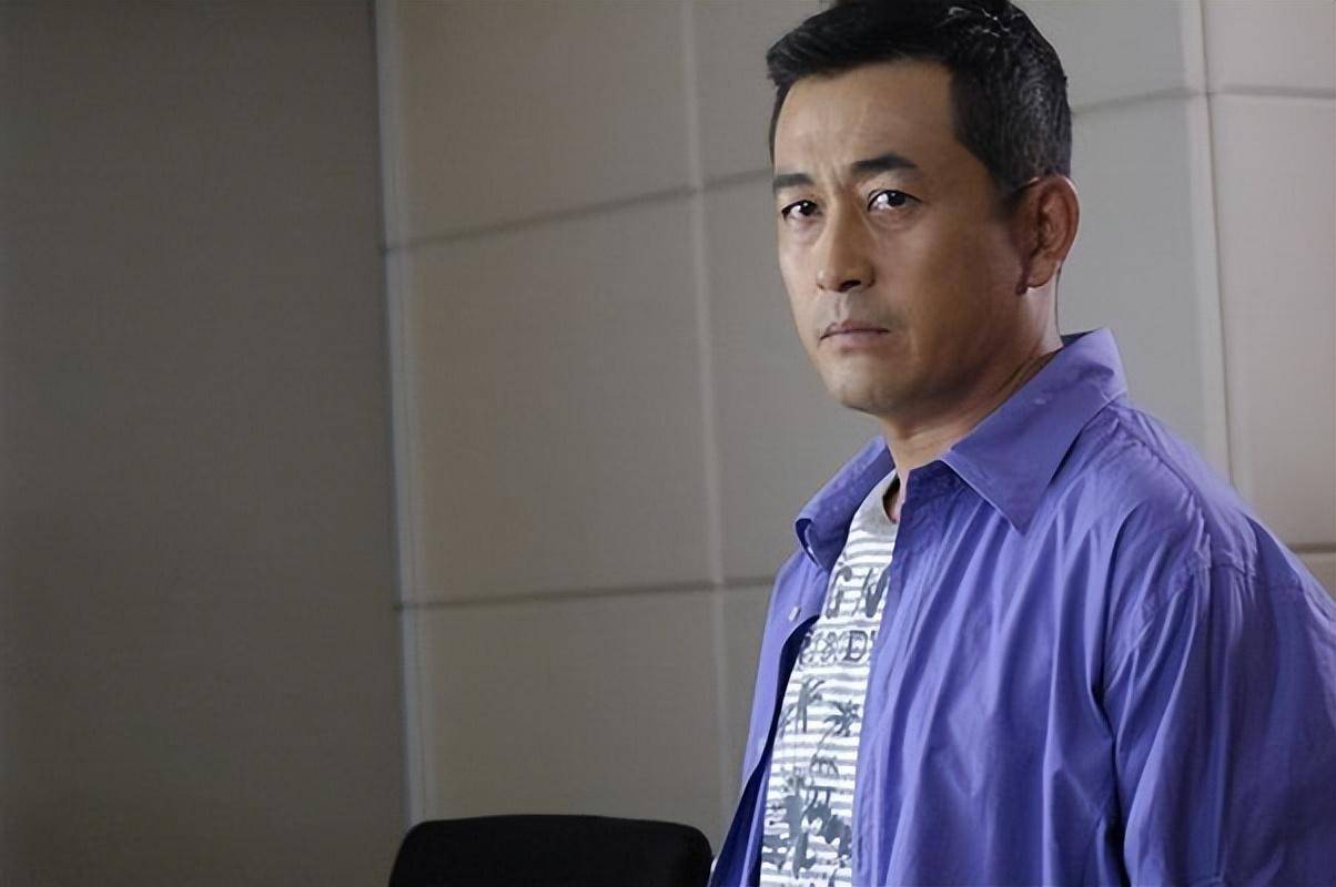 王志飞:为张歆艺分手发妻,后又3天闪婚张定涵,如今他怎么样?