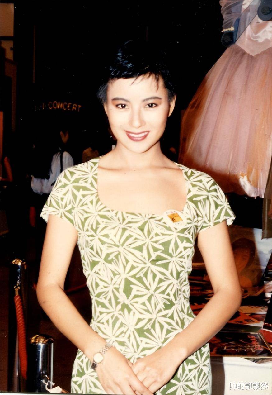 演员李婉华:嫁圈外老公,婚后连三胎,女儿比她还漂亮_表演_演艺圈_饭局