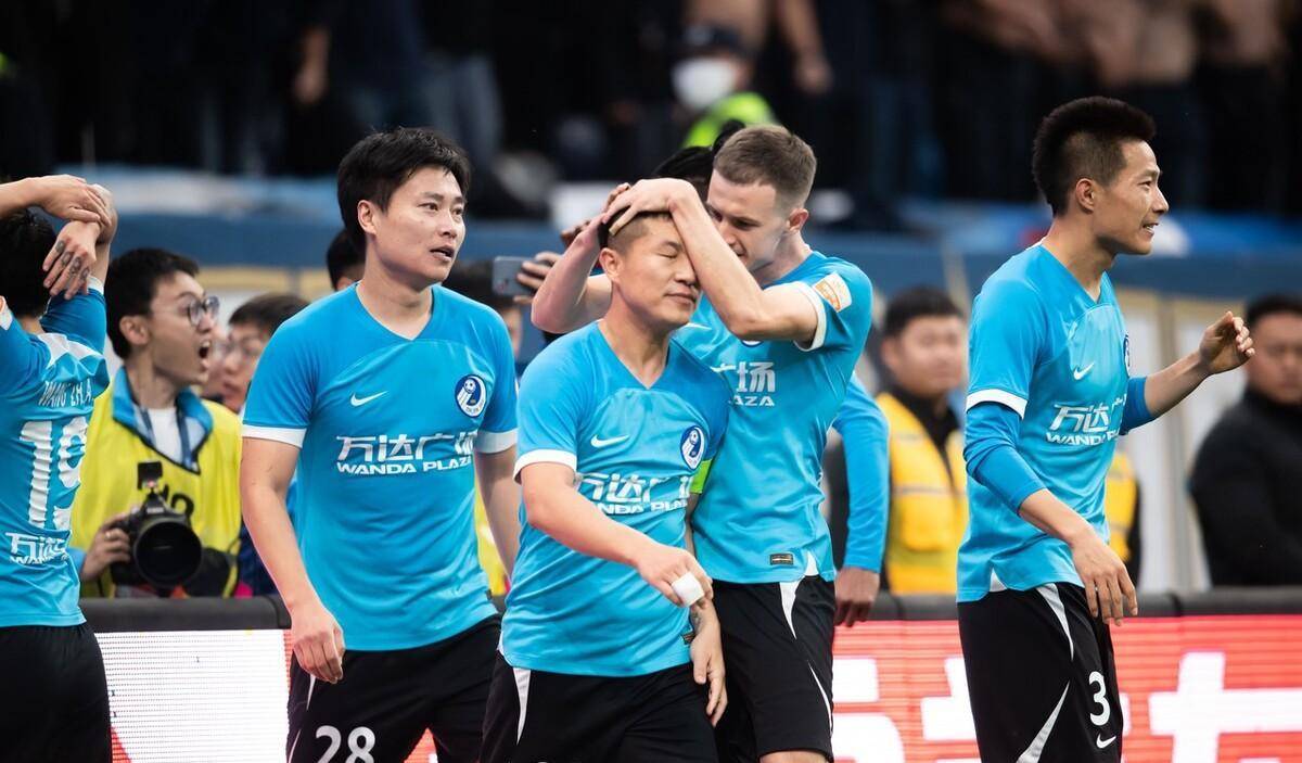 曝万达已经向俱乐部打款,大连人肯定不会解散!_中超_球员_历史