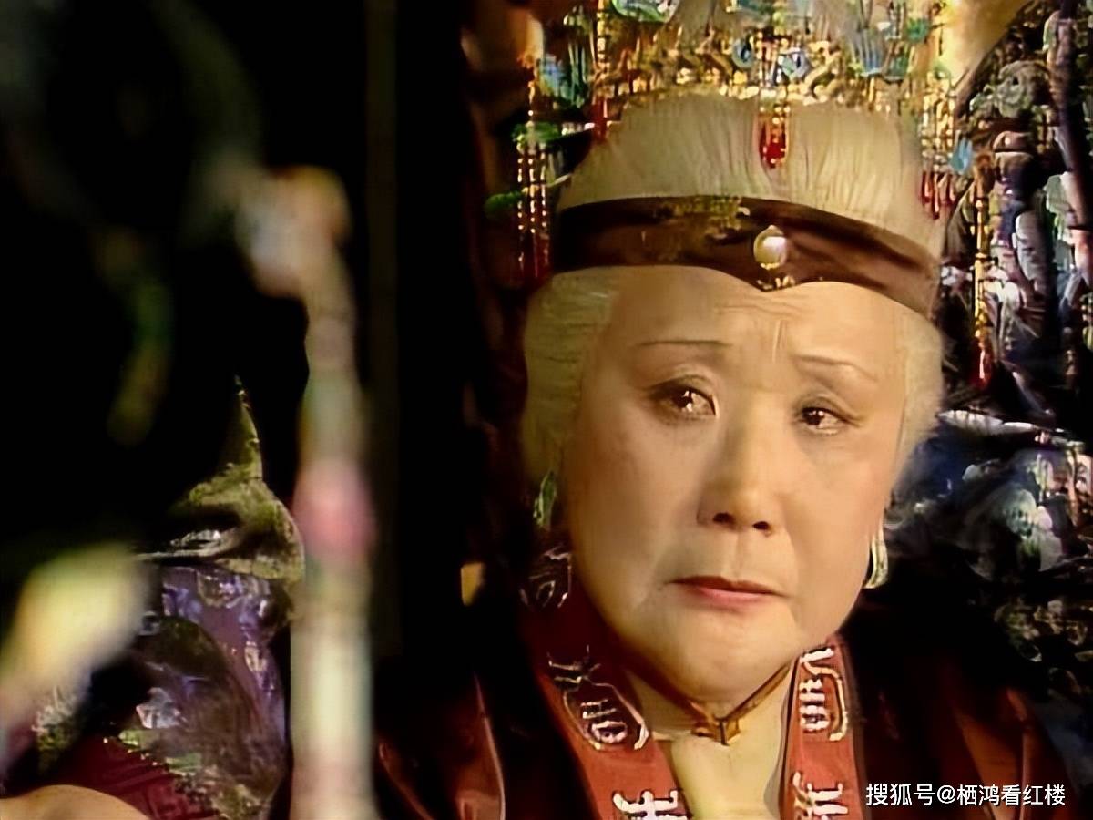 贾母是否知道抄检大观园一事?_鸳鸯_王熙凤_王夫人