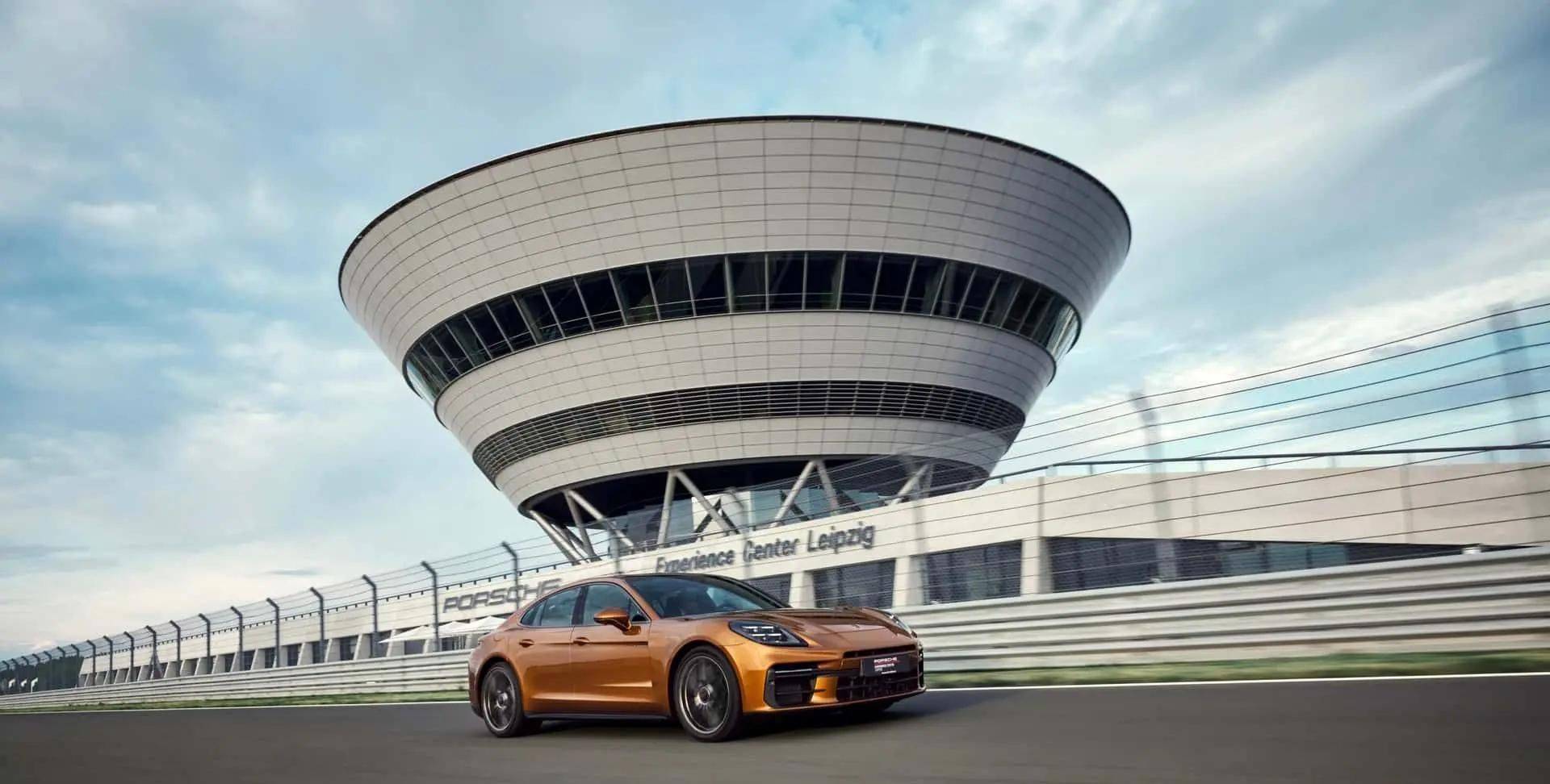 保时捷庆祝生产里程碑 金色panamera成为莱比锡工厂第200万辆下线