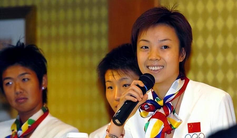 "大魔王"张怡宁,闪婚嫁袁立前任,生一对女儿,结婚14年现如何_徐威