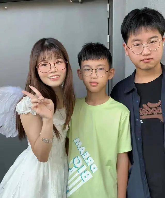 孙卓回家2周年,孙悦聊高调认亲,解清帅双商高,郭威结婚太早了_家庭