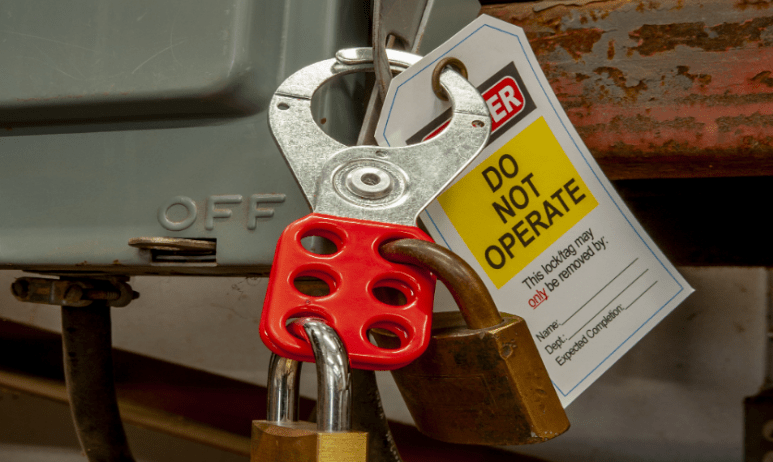 它主要应用于机器动力源切断时主开关上锁挂牌,安全门解锁打开时上锁