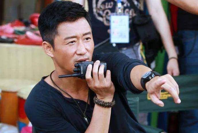 每日八卦:刘诗诗吴奇隆分手难?王岳伦甩锅护女友?吴京戏约多?