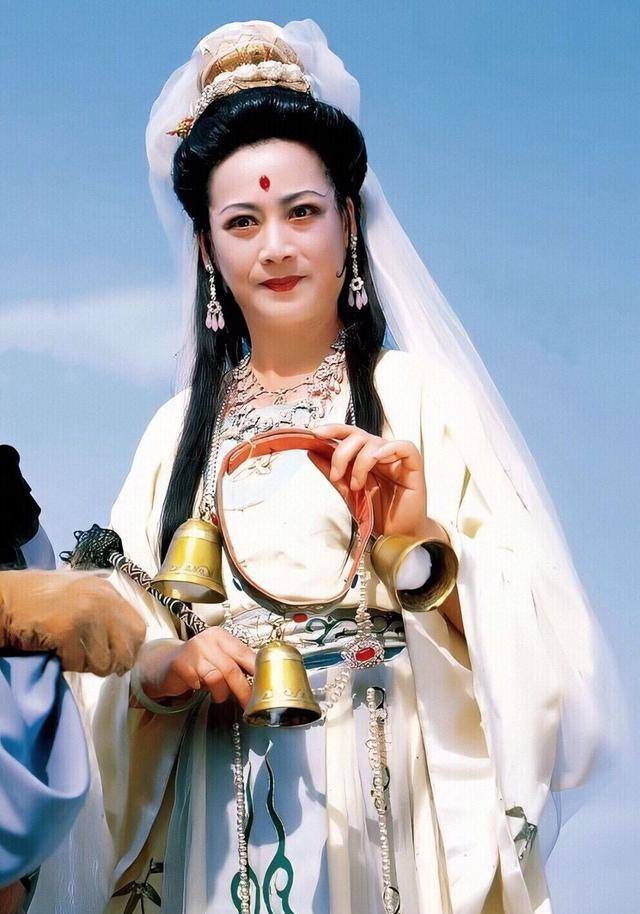 如来给的三个箍,为何观音敢私吞了两个?_黑熊_金蝉子_菩萨