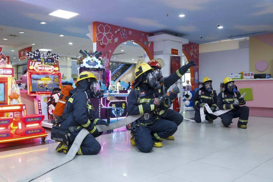 晋中消防在榆次区天元购物中心组织开展大型商业综合体实战演练_救援